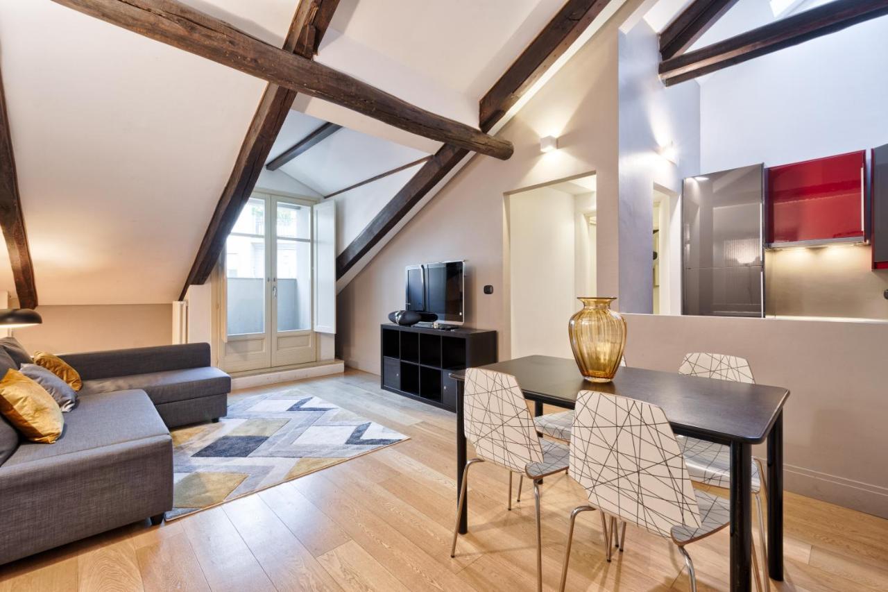 Stylish In The Heart Of Apartment Turin